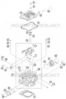 CYLINDER HEAD 