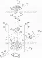 CYLINDER HEAD 