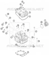 CYLINDER HEAD 