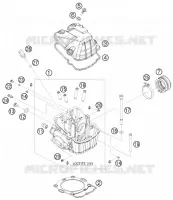 CYLINDER HEAD 