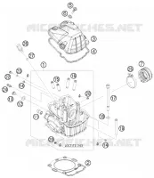CYLINDER HEAD 