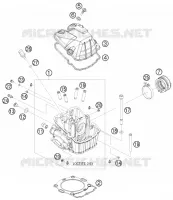 CYLINDER HEAD 