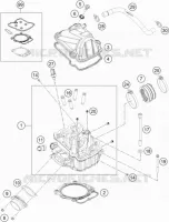 CYLINDER HEAD 