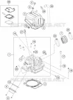 CYLINDER HEAD 