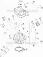 CYLINDER HEAD 