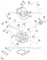 CYLINDER HEAD 