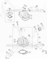 CYLINDER HEAD 