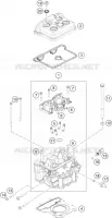 CYLINDER HEAD 