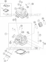 CYLINDER HEAD 